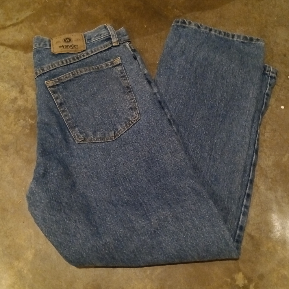 Wrangler Relaxed Fit Denim Blue Jeans 100% cotton 32x30